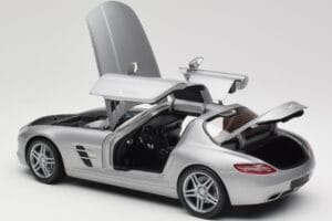 Mercedes AMG SLS C197 Grey Metallic Minichamps 1:18 100039025 Fém – 5. kép a 8-ből