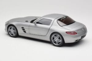 Mercedes AMG SLS C197 Grey Metallic Minichamps 1:18 100039025 Fém – 7. kép a 8-ből