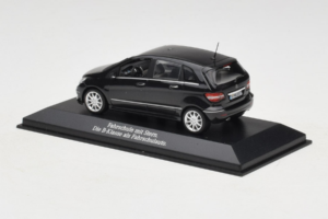 Mercedes B-Class W245 Autósiskola Fekete Minichamps 1:43 MB005 Fém – 3. kép a 4-ből