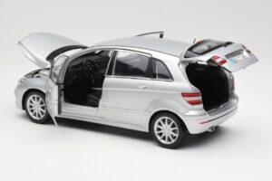 Mercedes B-Class W245 Ezüst Kyosho 1:18 B66962326 Fém – 5. kép a 8-ből