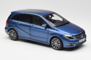 Mercedes B-Class W246 Lotus Kék Metál Norev 1:18 B66961410 Fém – 6. kép a 8-ből