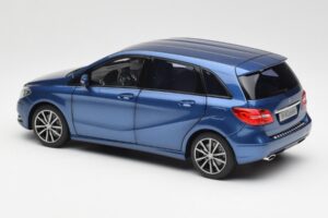Mercedes B-Class W246 Lotus Kék Metál Norev 1:18 B66961410 Fém – 7. kép a 8-ből