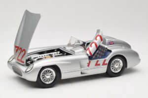 Mercedes 300 SLR W196S #722 S. Moss / D. Jenkinson Mille Miglia Winner 1955 Maisto 1:18 536887 Fém – 2. kép a 8-ből