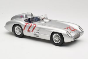 Mercedes 300 SLR W196S #722 S. Moss / D. Jenkinson Mille Miglia Winner 1955 Maisto 1:18 536887 Fém – 6. kép a 8-ből