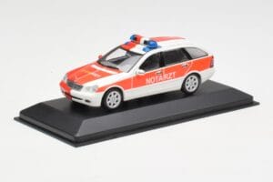 Mercedes C-Class S203 Notarzt Minichamps 1:43 430030190 Fém – 2. kép a 4-ből