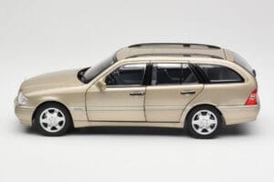 Mercedes C-Class T-Model W202 Smoke Silver Norev 1:18 183388 Fém – 5. kép a 8-ből