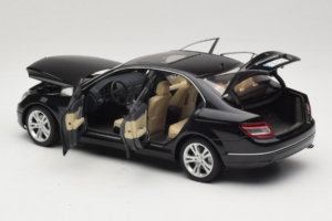 Mercedes C-Class W204 Obsidian Black AUTOart 1:18 B66962367 Fém – 5. kép a 8-ből