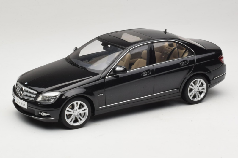 Mercedes C-Class W204 Obsidian Black AUTOart 1:18 B66962367 Fém