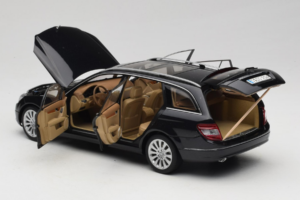 Mercedes C-Class W204 Estate Obsidian Black AUTOart 1:18 B66962349 Fém – 5. kép a 8-ből
