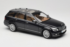 Mercedes C-Class W204 Estate Obsidian Black AUTOart 1:18 B66962349 Fém – 6. kép a 8-ből