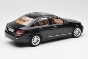 Mercedes C-Class W204 Obsidian Fekete AUTOart 1:18 B66962365 Fém – 3. kép a 8-ből