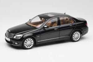Mercedes C-Class W204 Obsidian Fekete AUTOart 1:18 B66962365 Fém