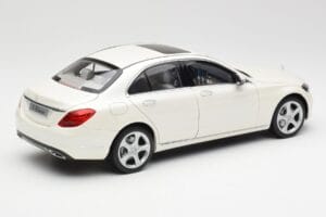 Mercedes C-Class W205 Diamond Fehér Metál Norev 1:18 B66960256 Fém – 3. kép a 8-ből