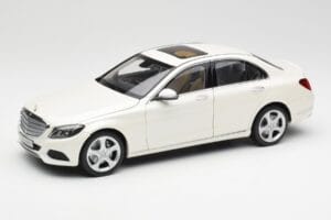 Mercedes C-Class W205 Diamond Fehér Metál Norev 1:18 B66960256 Fém