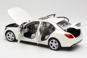 Mercedes C-Class W205 Diamond Fehér Metál Norev 1:18 B66960256 Fém – 5. kép a 8-ből