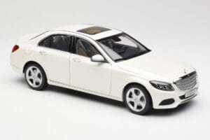 Mercedes C-Class W205 Diamond Fehér Metál Norev 1:18 B66960256 Fém – 6. kép a 8-ből