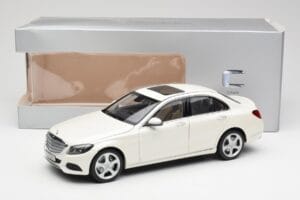 Mercedes C-Class W205 Diamond Fehér Metál Norev 1:18 B66960256 Fém – 8. kép a 8-ből
