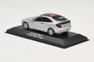 Mercedes C-Class W203 Sport Coupe Ezüst Minichamps 1:43 B66961916 Fém – 3. kép a 4-ből