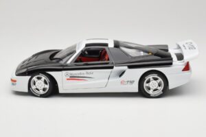 Mercedes C112 Sport Fehér & Fekete Guiloy 1:18 68521 Fém – 4. kép a 8-ből