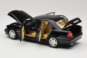 Mercedes C36 AMG W202 Obsidian Black Metallic Norev 1:18 183381 Fém – 5. kép a 8-ből