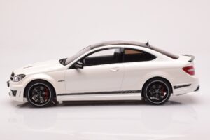 Mercedes AMG C63 W204 Edition 507 Fehér GT Spirit 1:18 GT899 Gyanta – 3. kép a 6-ből