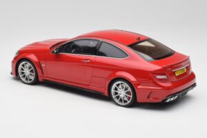 Mercedes AMG C63 W204 Piros 2nd Choice GT Spirit 1:18 GT065-D1 Gyanta – 5. kép a 6-ből