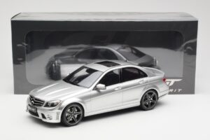 Mercedes C63 AMG W204 Ezüst GT Spirit 1:18 GT462 Gyanta – 6. kép a 6-ből