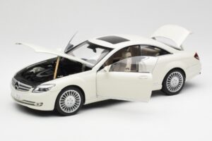 Mercedes CL500 C216 Calcit Fehér AUTOart 1:18 B66962341 Fém – 2. kép a 8-ből