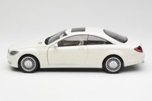 Mercedes CL500 C216 Calcit Fehér AUTOart 1:18 B66962341 Fém – 4. kép a 8-ből