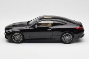 Mercedes CLE C236 Coupe Obsidian Fekete Metál Norev 1:18 183937 Fém – 4. kép a 8-ből