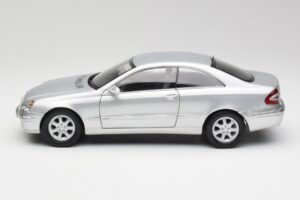 Mercedes CLK 500 C209 Ezüst Kyosho 1:18 B66962144 Fém – 4. kép a 8-ből
