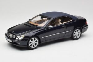 Mercedes CLK 500 W209 Kabrió Sötétkék Metál Kyosho 1:18 B66962174 Fém – 3. kép a 9-ből
