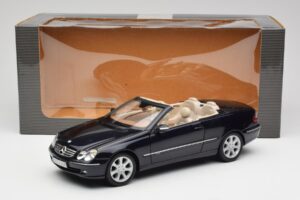 Mercedes CLK 500 W209 Kabrió Sötétkék Metál Kyosho 1:18 B66962174 Fém – 9. kép a 9-ből