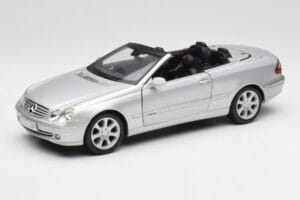 Mercedes CLK 500 Kabrió Elegance A209 Ezüst Kyosho 1:18 B66962172 Fém