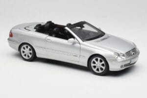 Mercedes CLK 500 Kabrió Elegance A209 Ezüst Kyosho 1:18 B66962172 Fém – 6. kép a 8-ből