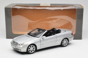 Mercedes CLK 500 Kabrió Elegance A209 Ezüst Kyosho 1:18 B66962172 Fém – 8. kép a 8-ből