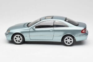 Mercedes CLK 500 W209 Világoskék Metál Kyosho 1:18 B66962192 Fém – 4. kép a 8-ből