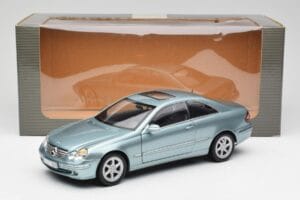 Mercedes CLK 500 W209 Világoskék Metál Kyosho 1:18 B66962192 Fém – 8. kép a 8-ből