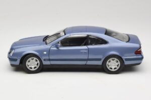 Mercedes CLK C208 Lila Anson 1:18 30330 Fém – 4. kép a 8-ből