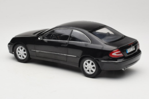 Mercedes CLK C209 Black Metallic Kyosho 1:18 B66962149 Fém – 7. kép a 8-ből