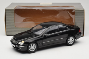 Mercedes CLK C209 Black Metallic Kyosho 1:18 B66962149 Fém – 8. kép a 8-ből