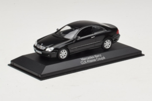 Mercedes CLK W208 Fekete Minichamps 1:43 B66961946 Fém – 2. kép a 5-ből