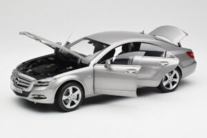 Mercedes CLS C218 Designo Alubeam Titanium Norev 1:18 B66961298 Fém – 2. kép a 8-ből