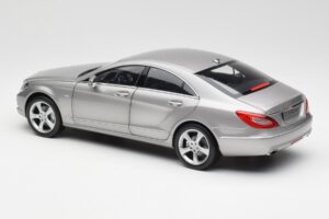 Mercedes CLS C218 Designo Alubeam Titanium Norev 1:18 B66961298 Fém – 7. kép a 8-ből
