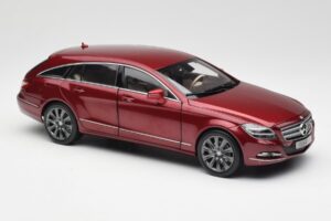Mercedes CLS Shooting Brake X218 Thulite Piros Norev 1:18 B66960116 Fém – 6. kép a 8-ből