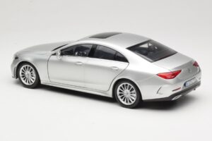 Mercedes CLS C257 Ezüst Norev 1:18 183489 Fém – 7. kép a 8-ből