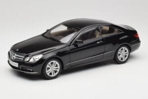 Mercedes E-Class Coupe C207 Obsidian Black Metallic Norev 1:18 B66962418 Fém