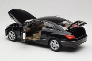 Mercedes E-Class Coupe C207 Obsidian Black Metallic Norev 1:18 B66962418 Fém – 5. kép a 8-ből
