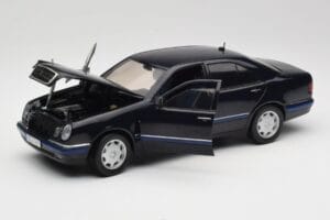 Mercedes E-Class W210 E320 Fekete Sun Star 1:18 1151 Fém – 2. kép a 8-ből