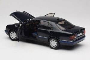 Mercedes E-Class W210 E320 Fekete Sun Star 1:18 1151 Fém – 5. kép a 8-ből